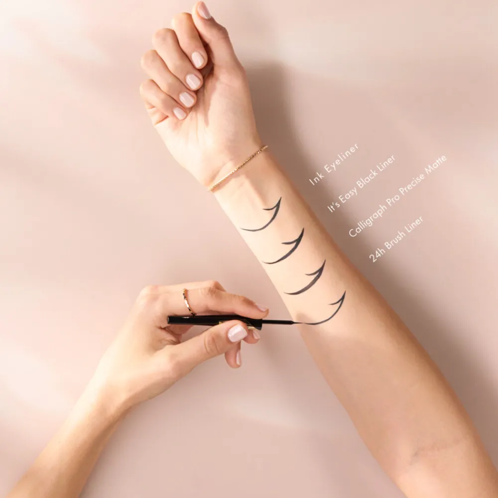 Eyeliner<Catrice 24h Brush Liner 010 Ultra Black 3 ml