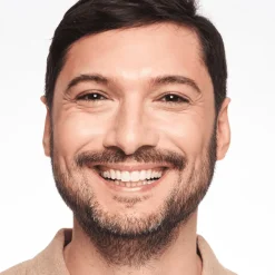 Foundation<Catrice Invisible Cover Foundation 032W 30 ml