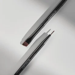 Magic Perfectors Eyeliner Brush^Catrice Hot
