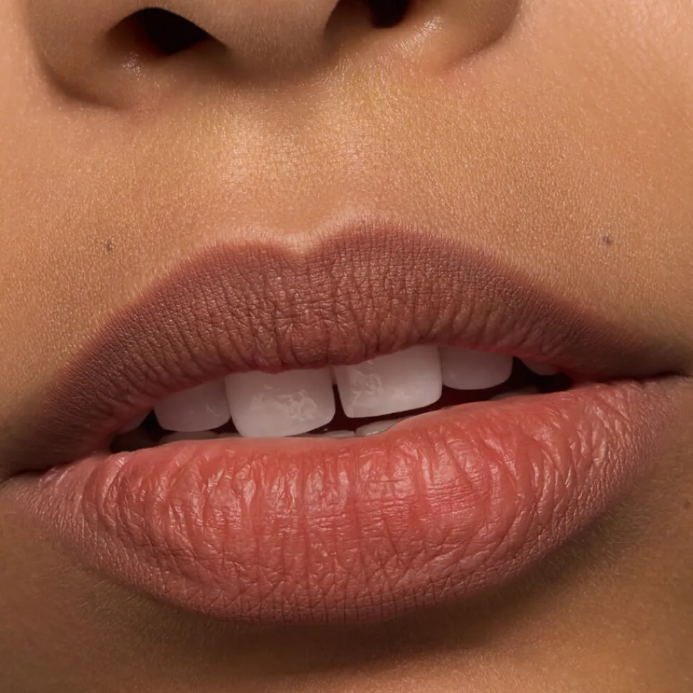 8h Matte Comfort Lipliner 16 Run, Don't Walk! 0,3 gr^essence Hot