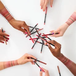 8h Matte Comfort Lipliner 16 Run, Don't Walk! 0,3 gr^essence Hot