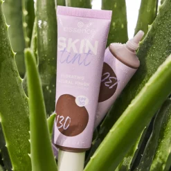 Foundation<essence SKIN Tint 130 30 ml