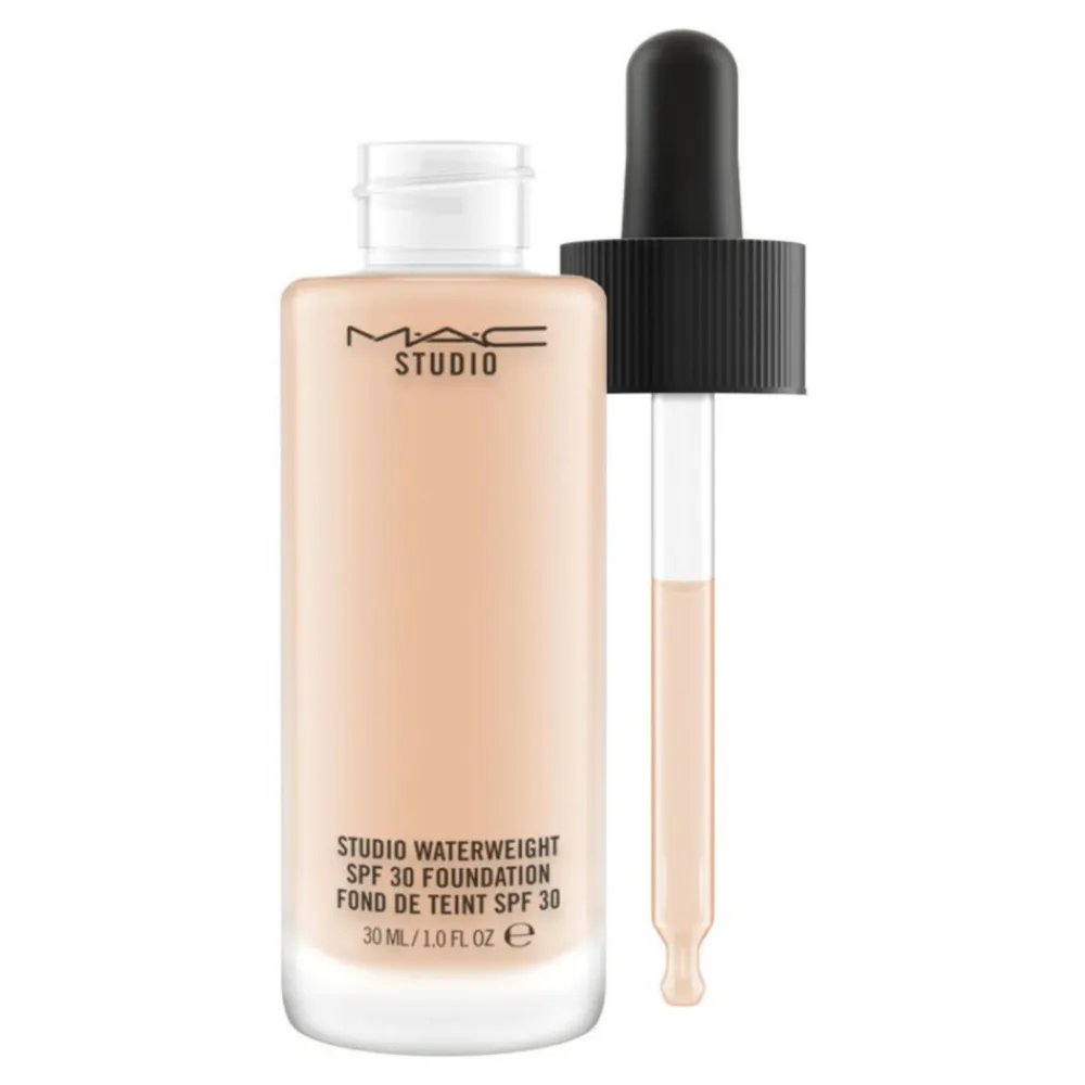 Studio Waterweight Foundation SPF 30 NW13 30 ml^MAC Cosmetics Hot