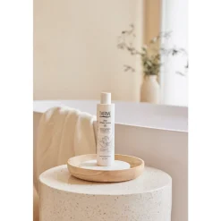 Moisturising Shower Oil Zen White Lotus 250 ml^Therme Clearance