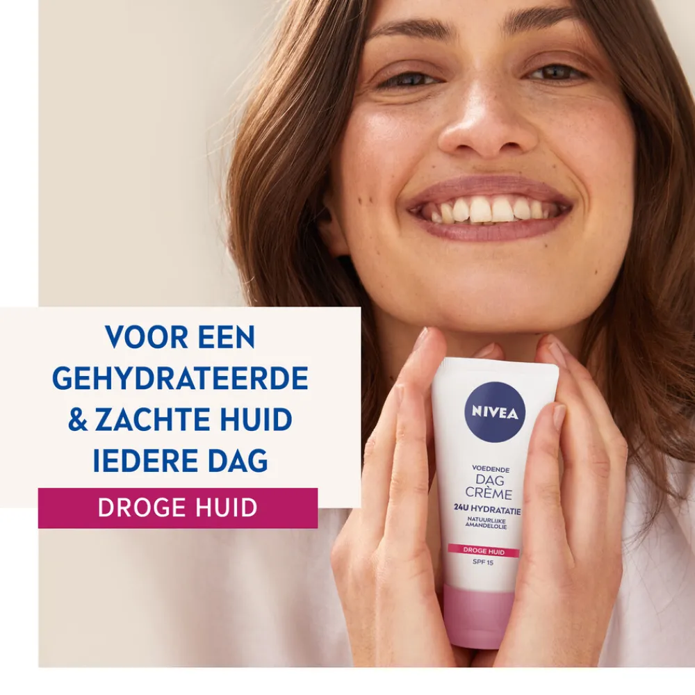 Dag- & Nachtcrème<NIVEA 3x Dagcrème Voedend SPF 15 50 ml
